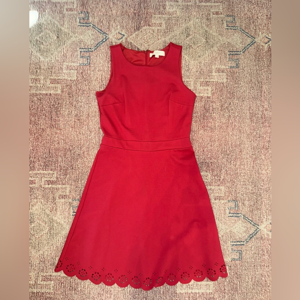 The loft fit & flare scalloped hem sleeveless mini dress size 00 rosy red
